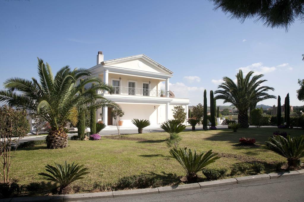 Villa Elena Peraía Esterno foto